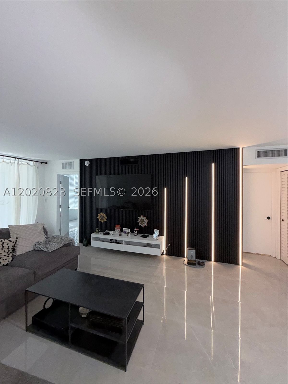 Real estate property located at 605 Oaks Dr #307, Broward, No 60 Palm-aire Country C, Pompano Beach, FL