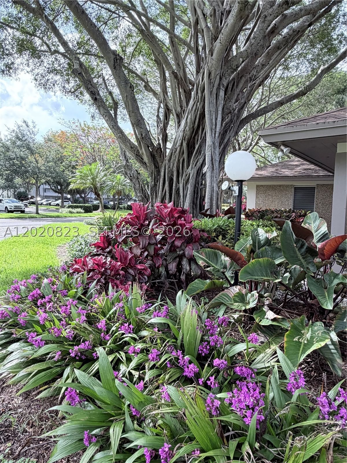 Real estate property located at 605 Oaks Dr #307, Broward, No 60 Palm-aire Country C, Pompano Beach, FL