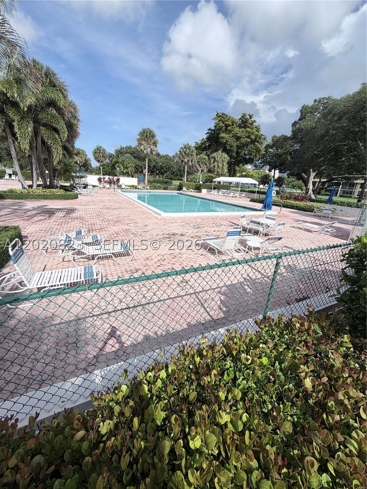 Real estate property located at 605 Oaks Dr #307, Broward, No 60 Palm-aire Country C, Pompano Beach, FL