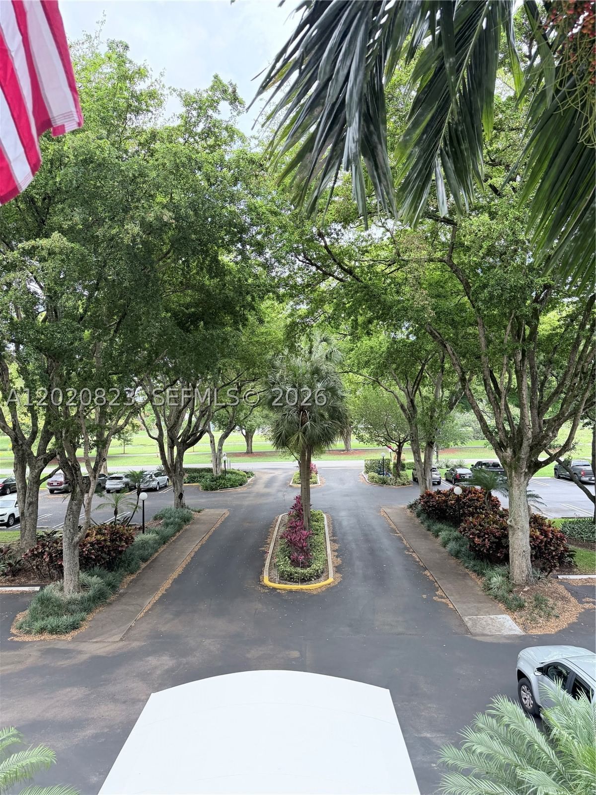Real estate property located at 605 Oaks Dr #307, Broward, No 60 Palm-aire Country C, Pompano Beach, FL