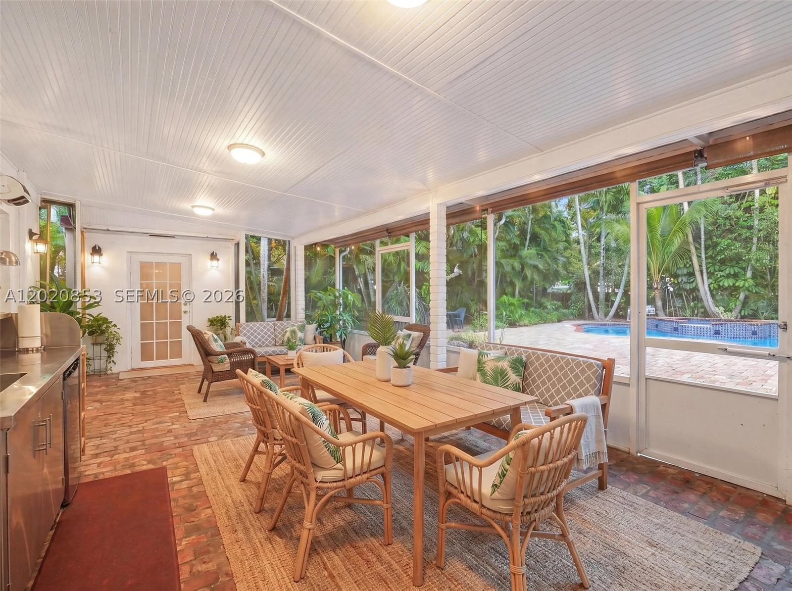 Real estate property located at 5644 69th Ave, Miami-dade, Carole Helms Manor, Miami, FL