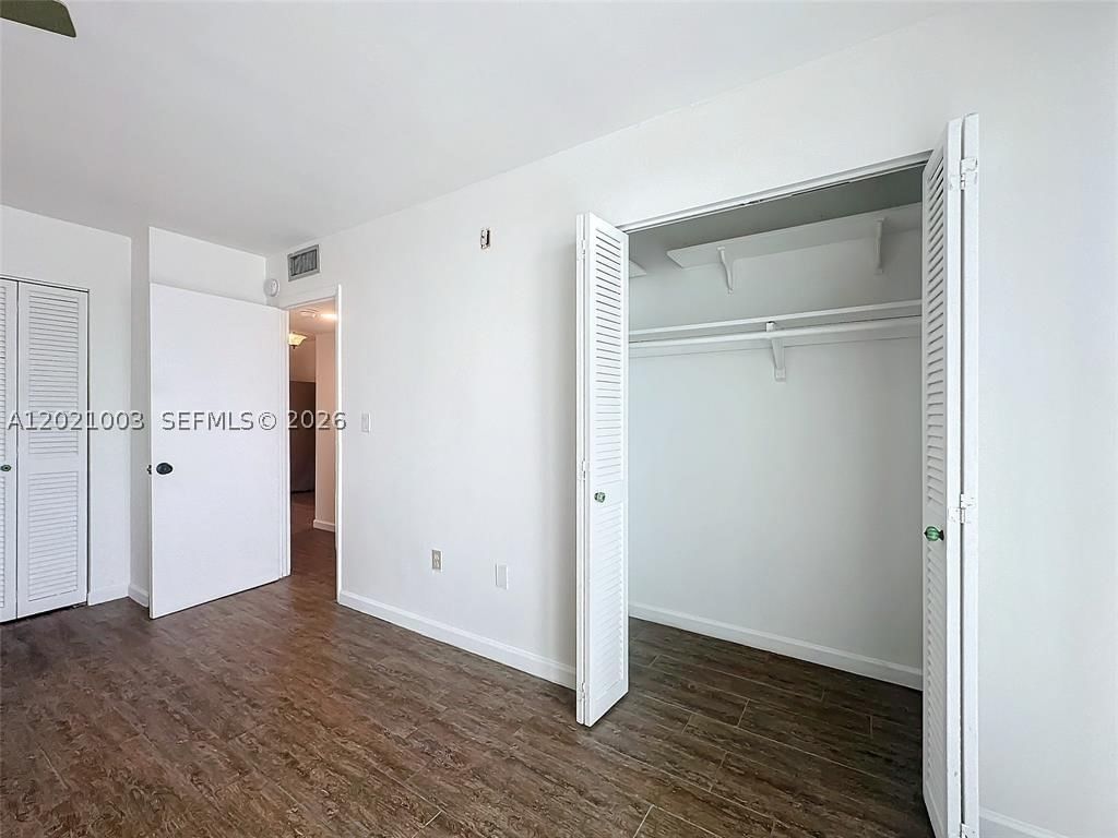 Real estate property located at 7133 Bay Dr #705, Miami-dade, The Knightsbridge Condo, Miami Beach, FL