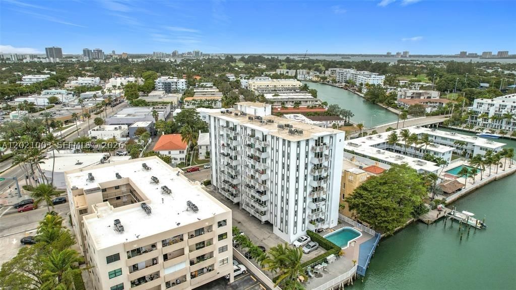 Real estate property located at 7133 Bay Dr #705, Miami-dade, The Knightsbridge Condo, Miami Beach, FL