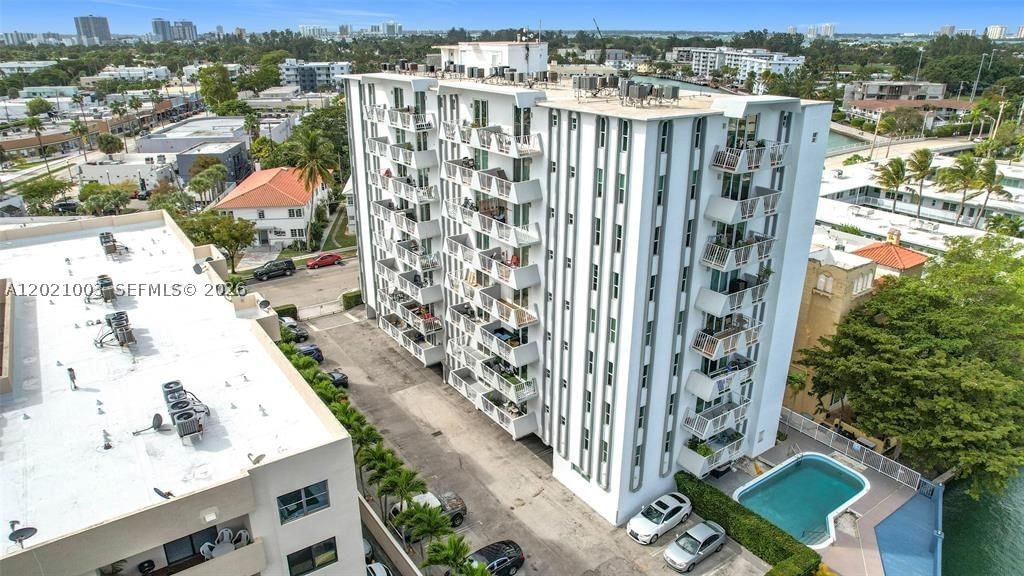 Real estate property located at 7133 Bay Dr #705, Miami-dade, The Knightsbridge Condo, Miami Beach, FL