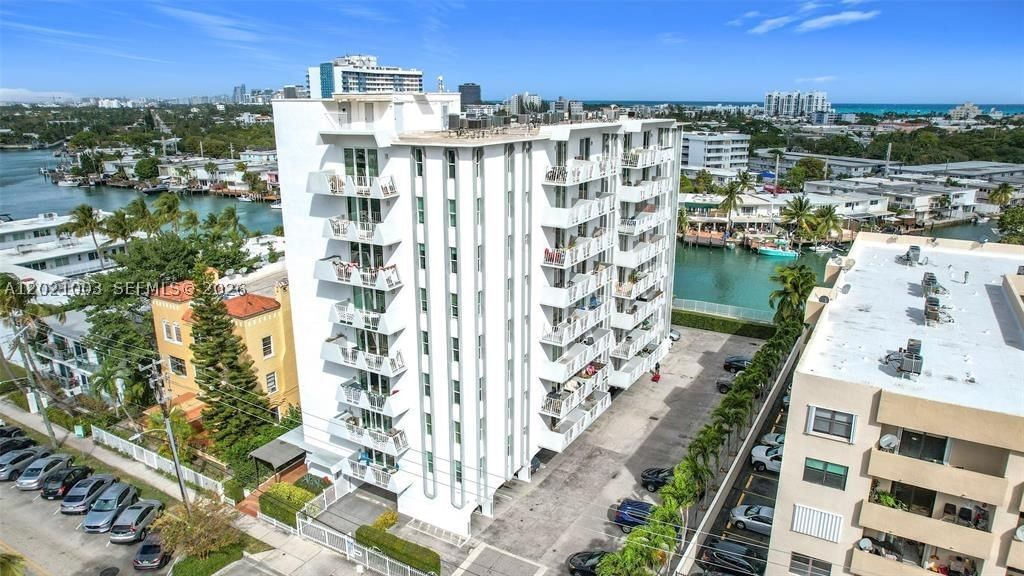 Real estate property located at 7133 Bay Dr #705, Miami-dade, The Knightsbridge Condo, Miami Beach, FL