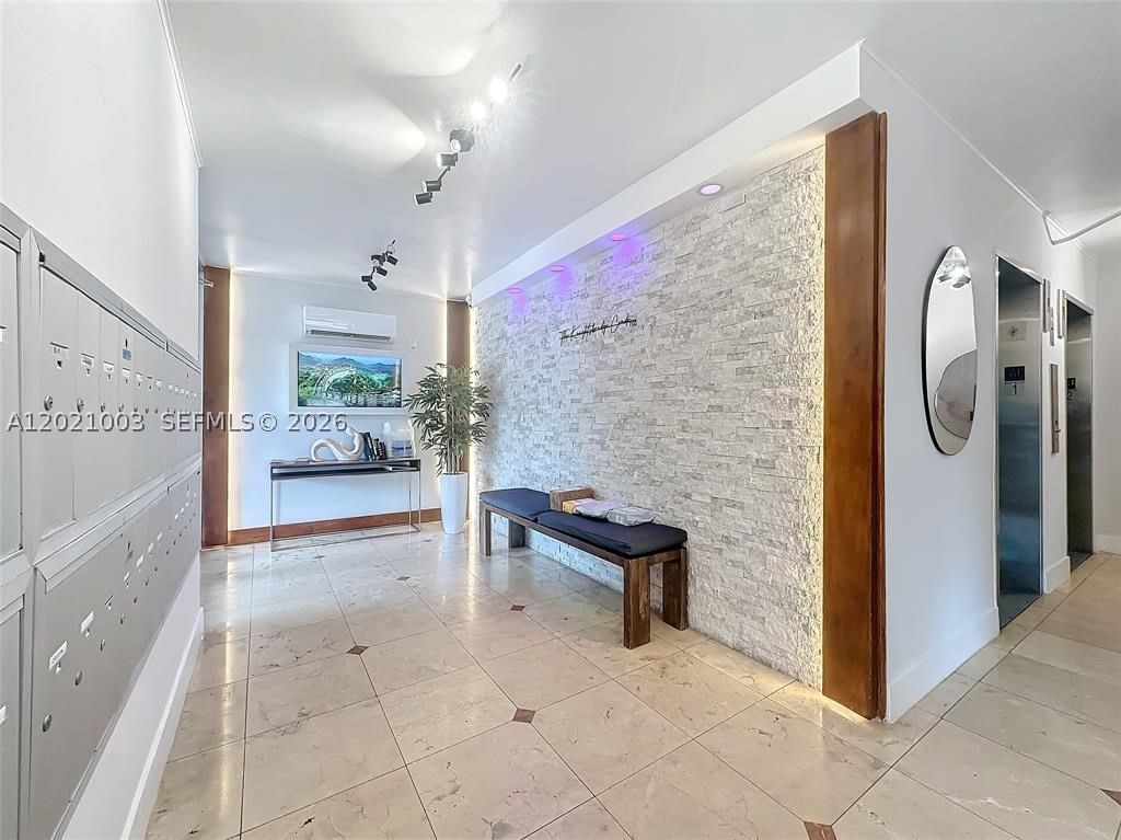 Real estate property located at 7133 Bay Dr #705, Miami-dade, The Knightsbridge Condo, Miami Beach, FL