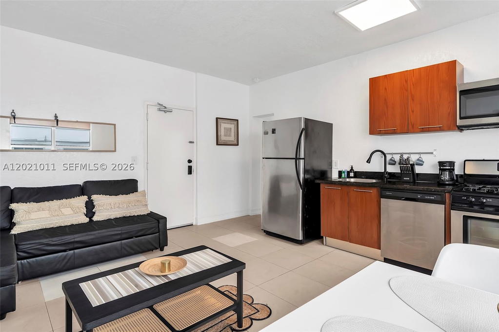 Real estate property located at 500 14th St #101, Miami-dade, The Bayliss Condo, Miami Beach, FL