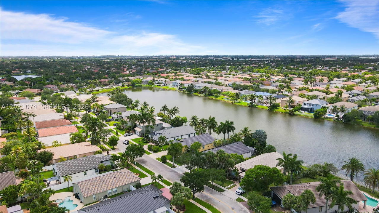 Real estate property located at 16350 11th St, Broward, Heftler Homes At Pembroke, Pembroke Pines, FL