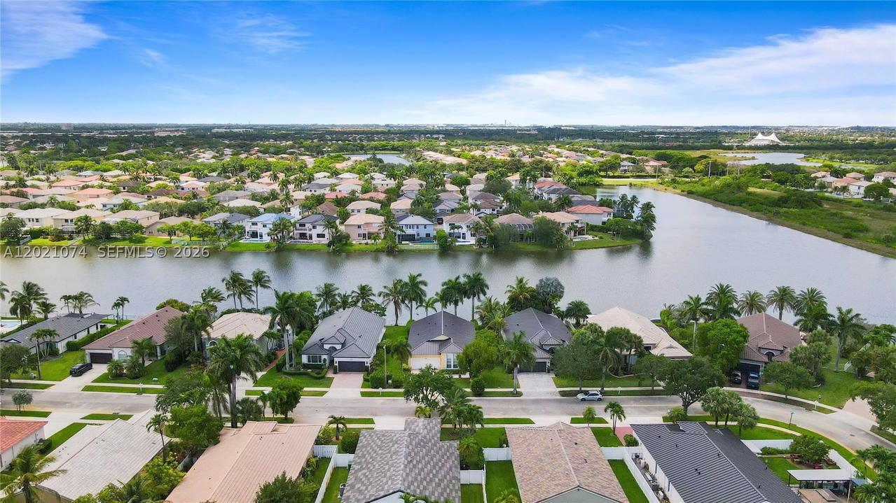 Real estate property located at 16350 11th St, Broward, Heftler Homes At Pembroke, Pembroke Pines, FL
