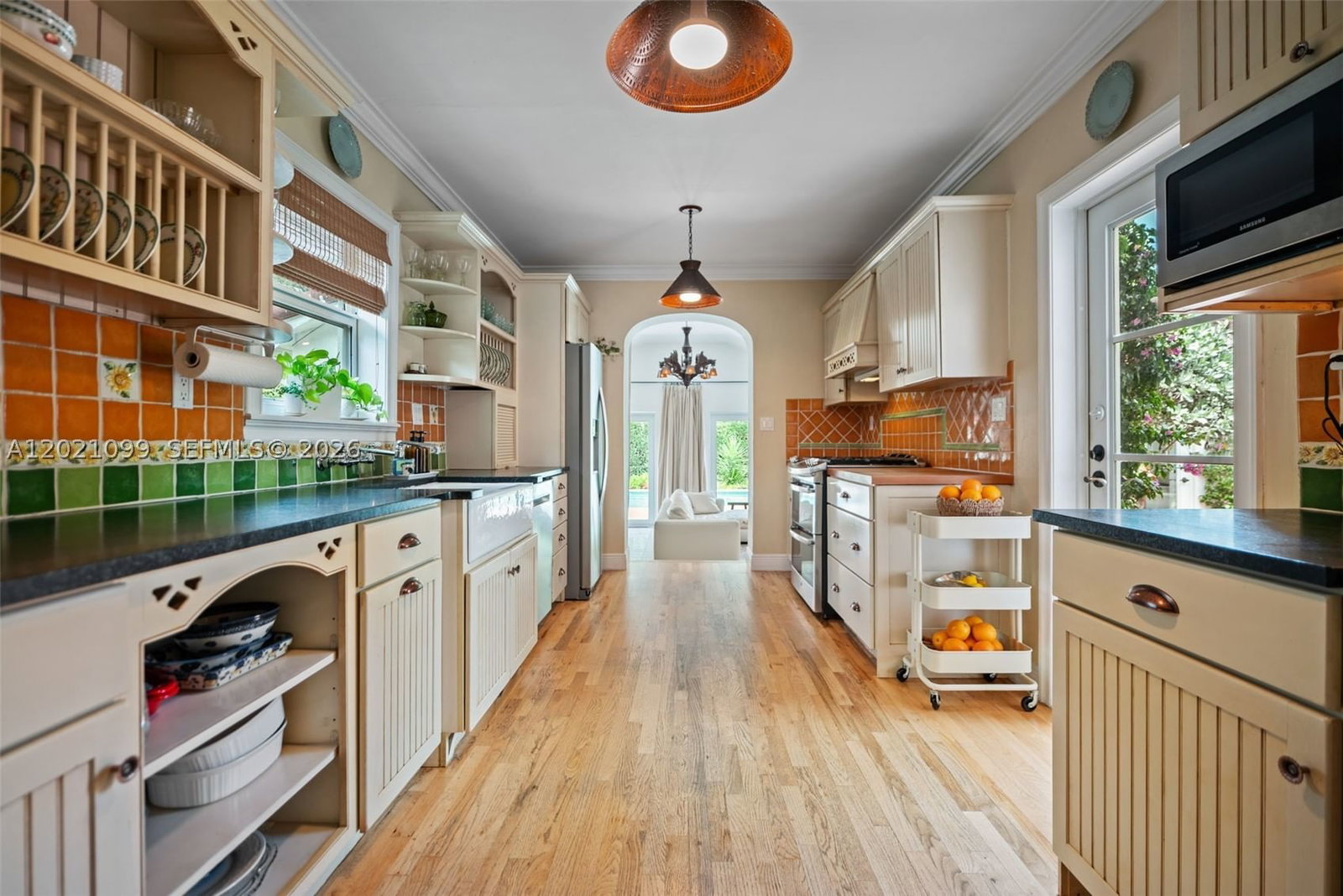 Real estate property located at 37 Deer Run, Miami-dade, Country Club Estates Sec, Miami Springs, FL