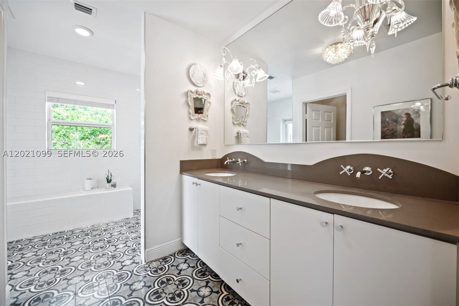 Real estate property located at 37 Deer Run, Miami-dade, Country Club Estates Sec, Miami Springs, FL