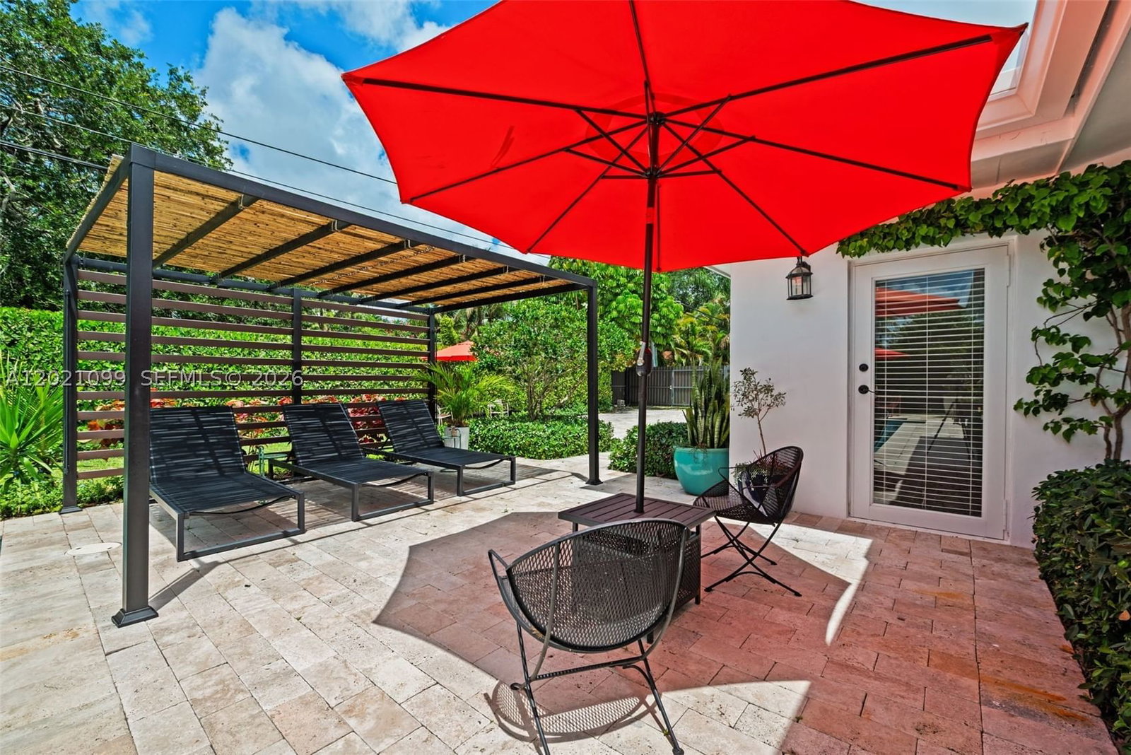 Real estate property located at 37 Deer Run, Miami-dade, Country Club Estates Sec, Miami Springs, FL