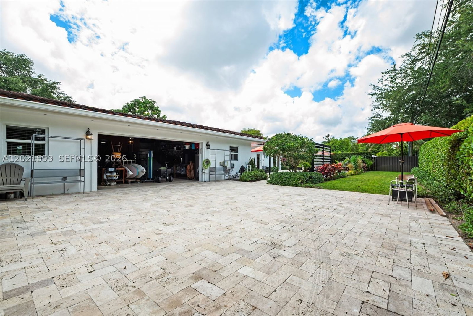 Real estate property located at 37 Deer Run, Miami-dade, Country Club Estates Sec, Miami Springs, FL