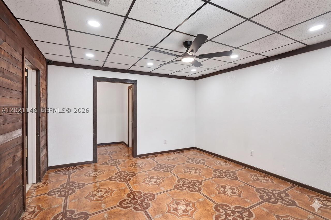 Real estate property located at 2460 63rd Ter, Broward, Sunrise Golf Village, Sunrise, FL