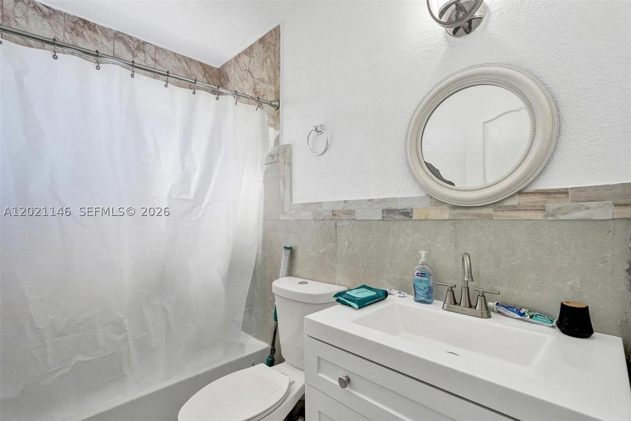 Real estate property located at 2460 63rd Ter, Broward, Sunrise Golf Village, Sunrise, FL