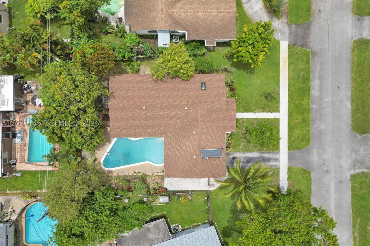 Real estate property located at 2460 63rd Ter, Broward, Sunrise Golf Village, Sunrise, FL