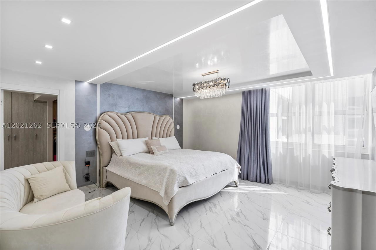 Real estate property located at 2030 Ocean Drive #2127, Broward, Parker Plaza Condo Estate, Hallandale Beach, FL