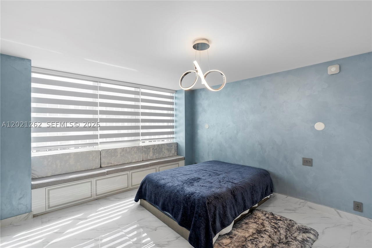 Real estate property located at 2030 Ocean Drive #2127, Broward, Parker Plaza Condo Estate, Hallandale Beach, FL