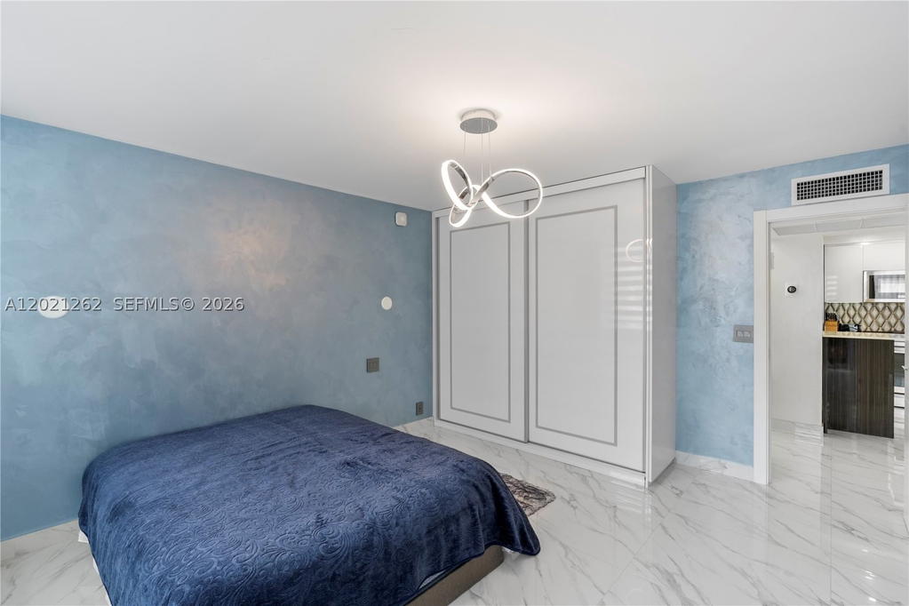 Real estate property located at 2030 Ocean Drive #2127, Broward, Parker Plaza Condo Estate, Hallandale Beach, FL
