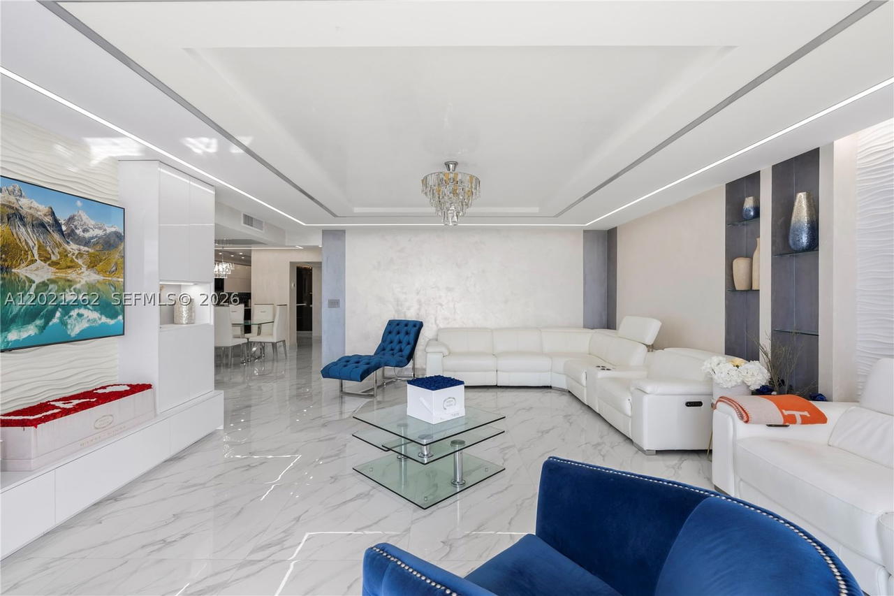 Real estate property located at 2030 Ocean Drive #2127, Broward, Parker Plaza Condo Estate, Hallandale Beach, FL