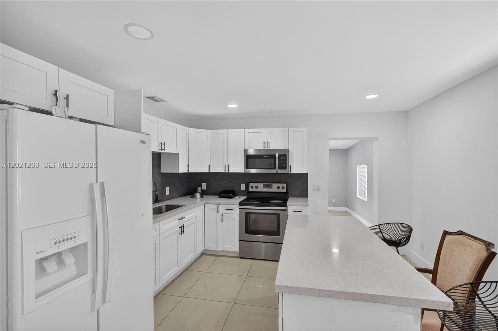 Real estate property located at 8224 1st Pl, Miami-dade, Griffin Gardens Pl, Miami, FL