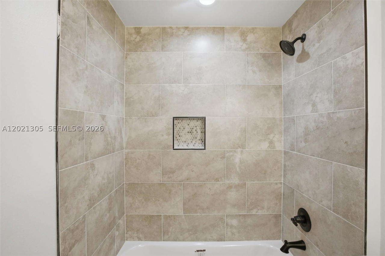 Real estate property located at 2031 Myakka Road, Highlands, Avon Park Lakes, Avon Park, FL