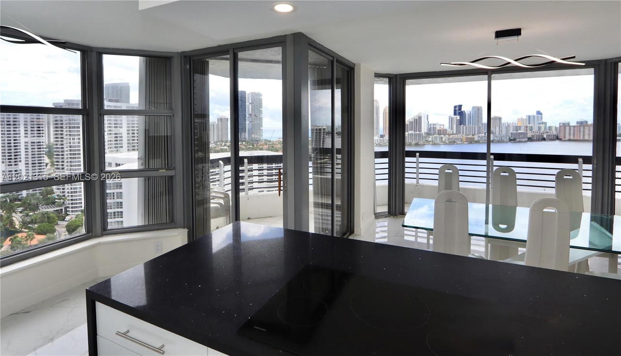 Real estate property located at 3530 Mystic Pointe Dr #2510, Miami-dade, Mystic Pointe Tower 500 C, Aventura, FL