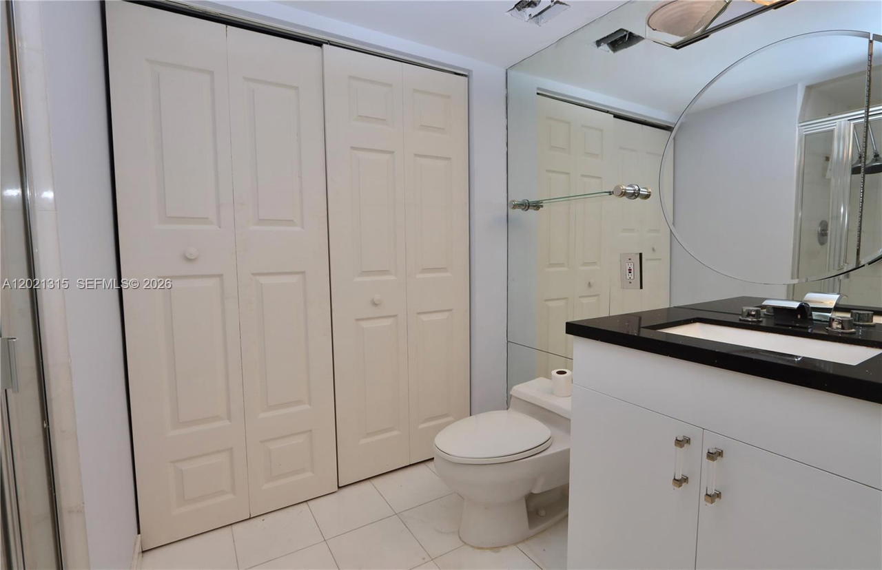 Real estate property located at 3530 Mystic Pointe Dr #2510, Miami-dade, Mystic Pointe Tower 500 C, Aventura, FL