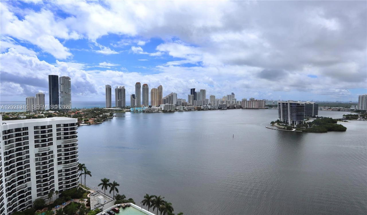 Real estate property located at 3530 Mystic Pointe Dr #2510, Miami-dade, Mystic Pointe Tower 500 C, Aventura, FL