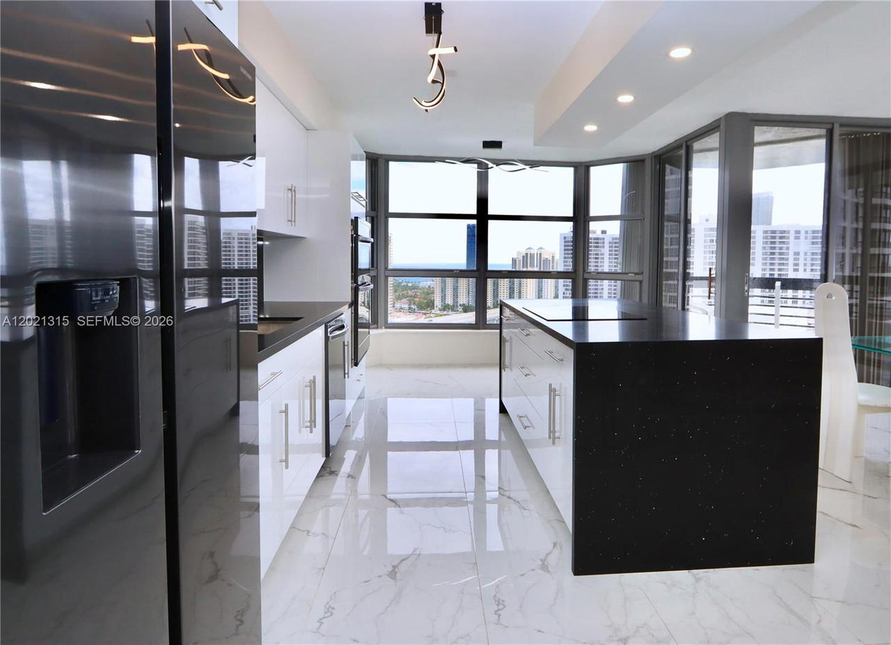 Real estate property located at 3530 Mystic Pointe Dr #2510, Miami-dade, Mystic Pointe Tower 500 C, Aventura, FL