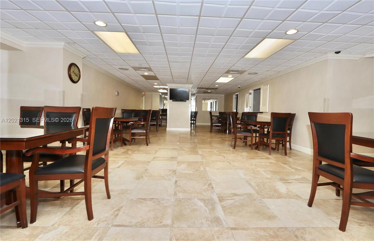 Real estate property located at 3530 Mystic Pointe Dr #2510, Miami-dade, Mystic Pointe Tower 500 C, Aventura, FL