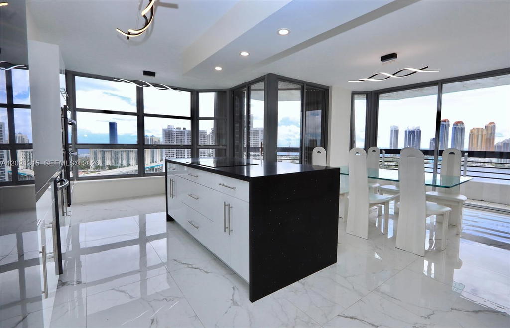 Real estate property located at 3530 Mystic Pointe Dr #2510, Miami-dade, Mystic Pointe Tower 500 C, Aventura, FL