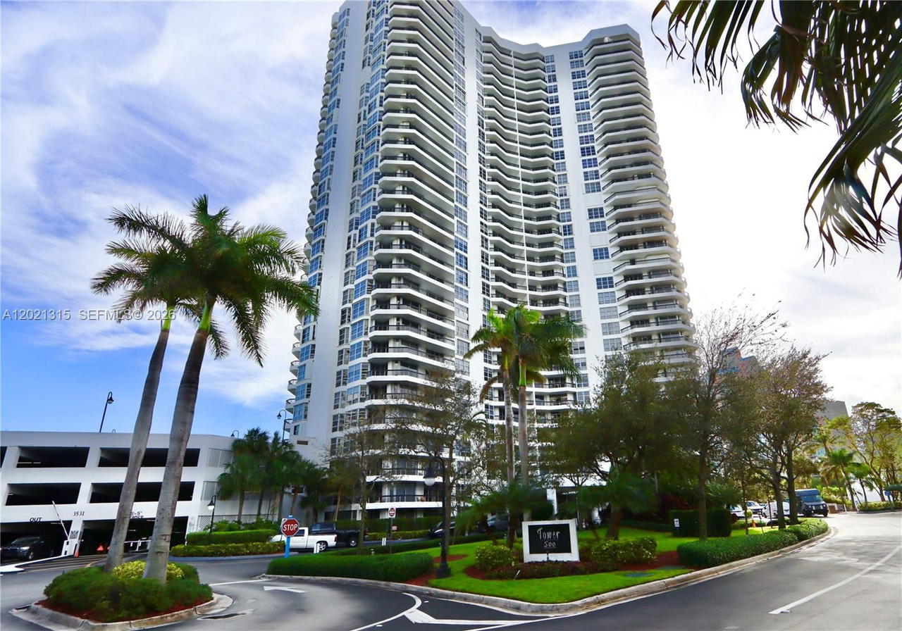 Real estate property located at 3530 Mystic Pointe Dr #2510, Miami-dade, Mystic Pointe Tower 500 C, Aventura, FL