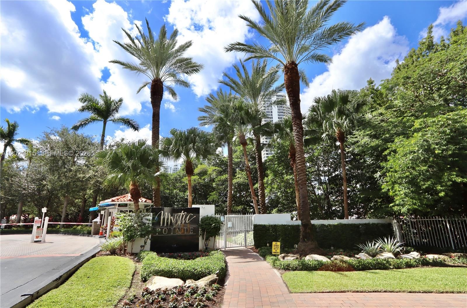 Real estate property located at 3530 Mystic Pointe Dr #2510, Miami-dade, Mystic Pointe Tower 500 C, Aventura, FL