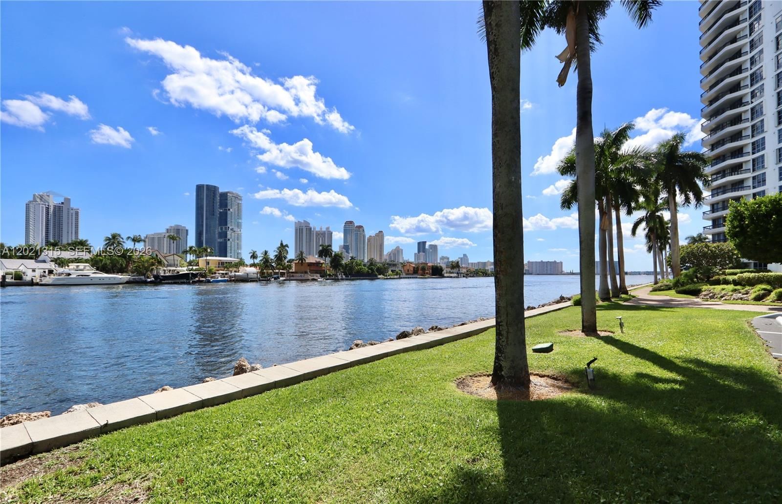 Real estate property located at 3530 Mystic Pointe Dr #2510, Miami-dade, Mystic Pointe Tower 500 C, Aventura, FL