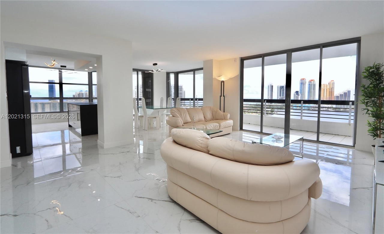 Real estate property located at 3530 Mystic Pointe Dr #2510, Miami-dade, Mystic Pointe Tower 500 C, Aventura, FL