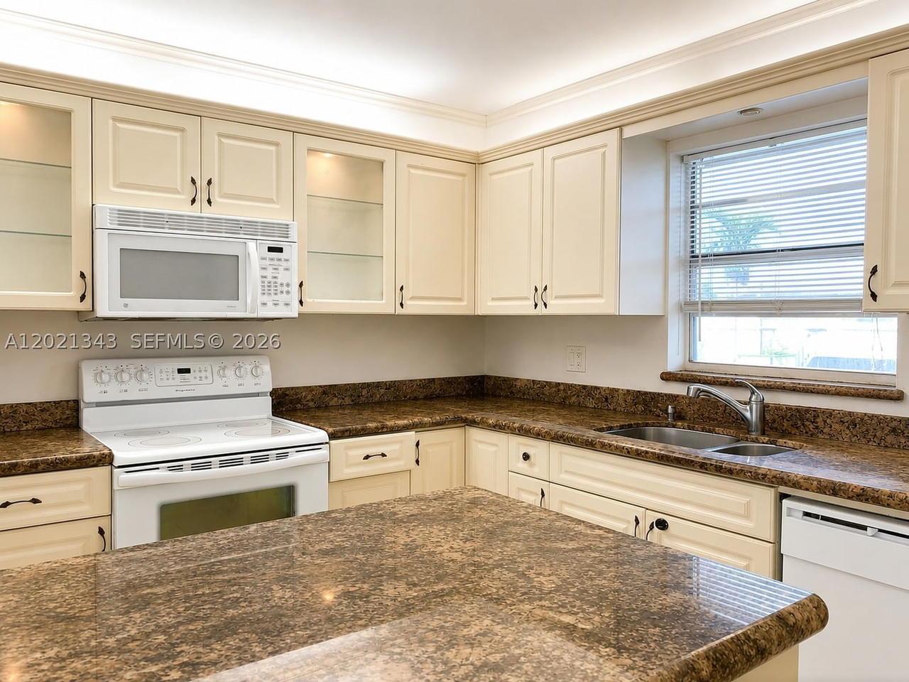 Real estate property located at 2832 Fillmore St #22, Broward, Pinewood, Hollywood, FL