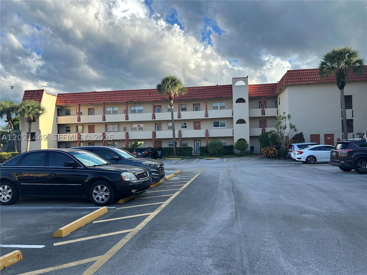 Real estate property located at 2831 Sunrise Lakes Dr #309, Broward, Sunrise Lakes Phase 1, Sunrise, FL