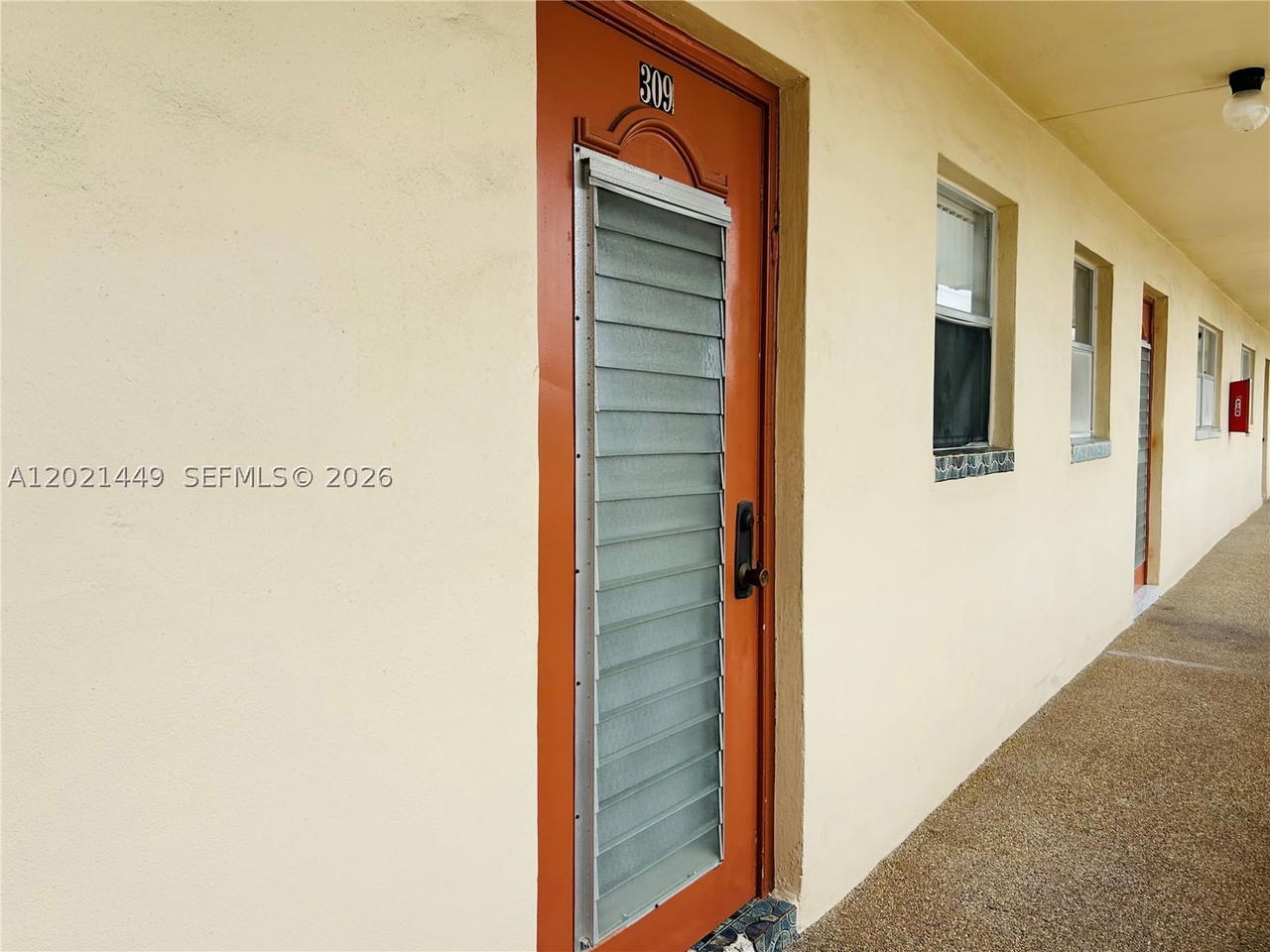 Real estate property located at 2831 Sunrise Lakes Dr #309, Broward, Sunrise Lakes Phase 1, Sunrise, FL