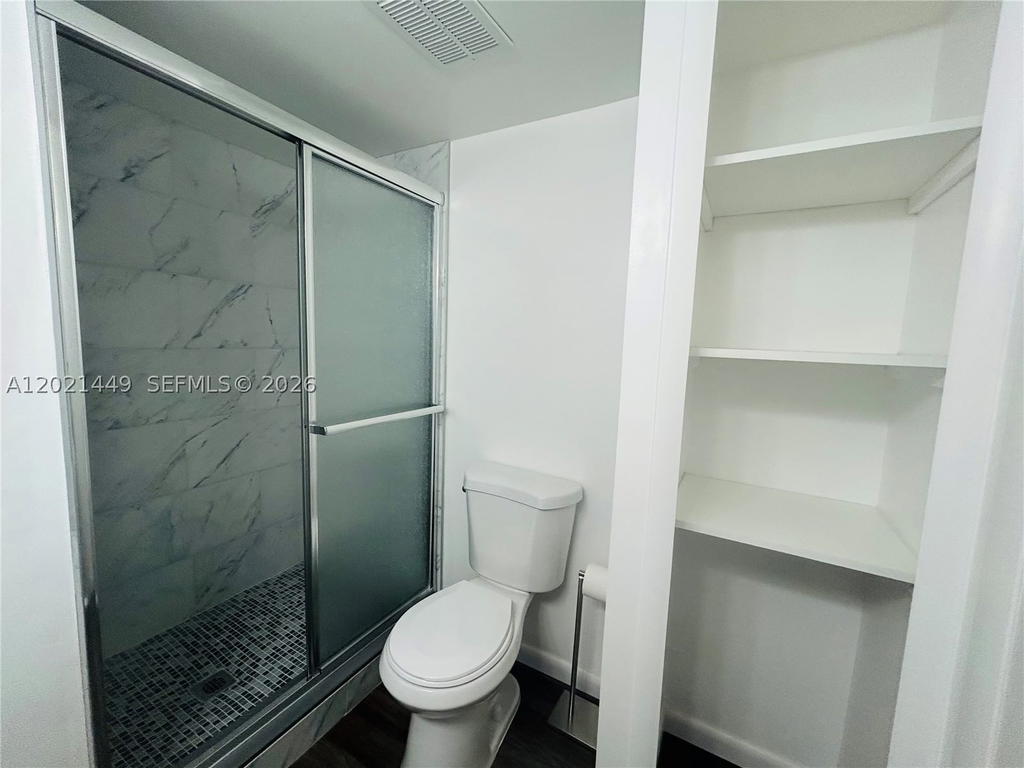 Real estate property located at 2831 Sunrise Lakes Dr #309, Broward, Sunrise Lakes Phase 1, Sunrise, FL