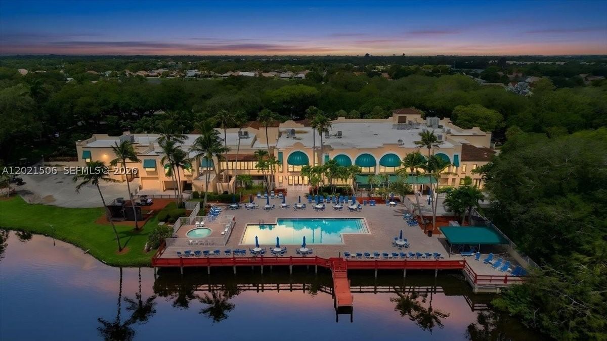 Real estate property located at 9501 Seagrape Dr #102, Broward, Condo 5 Of Sabal Palm Con, Davie, FL
