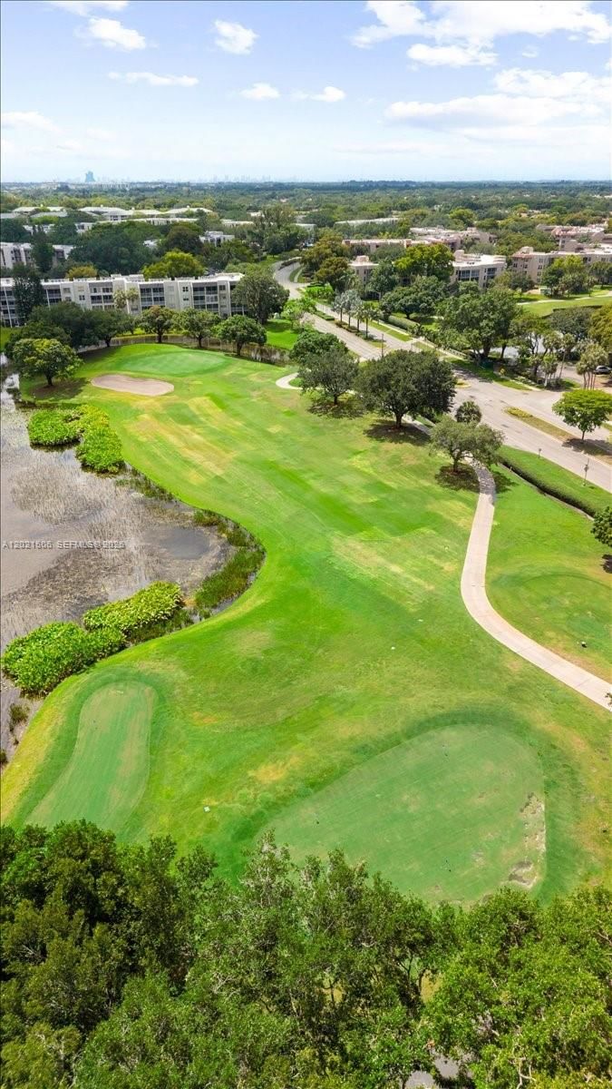 Real estate property located at 9501 Seagrape Dr #102, Broward, Condo 5 Of Sabal Palm Con, Davie, FL