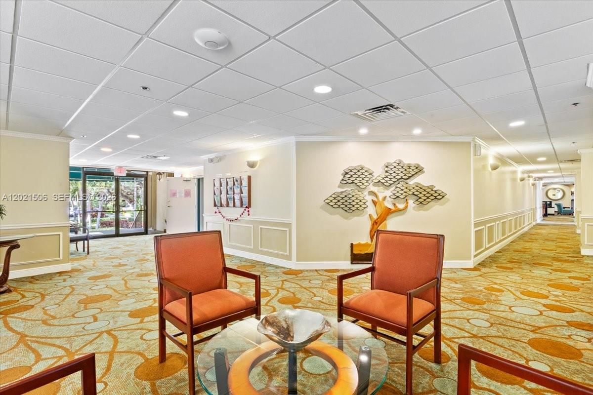 Real estate property located at 9501 Seagrape Dr #102, Broward, Condo 5 Of Sabal Palm Con, Davie, FL