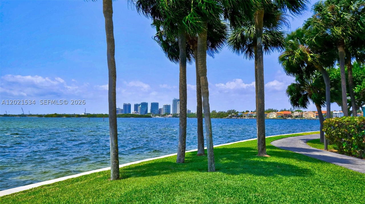 Real estate property located at 2 Grove Isle Dr B801-802, Miami-dade, Grove Isle Condo, Miami, FL