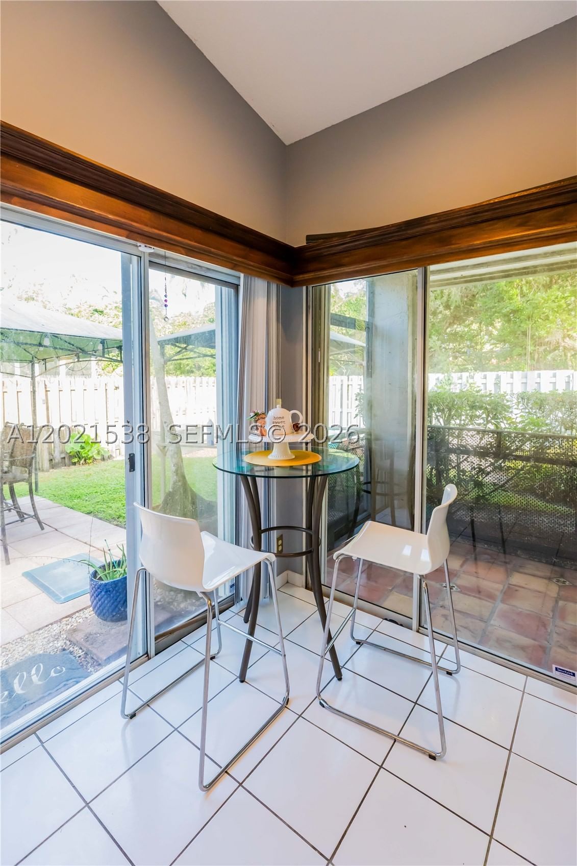 Real estate property located at 1327 Seagrape Cir, Broward, Country Isles Garden Home, Weston, FL