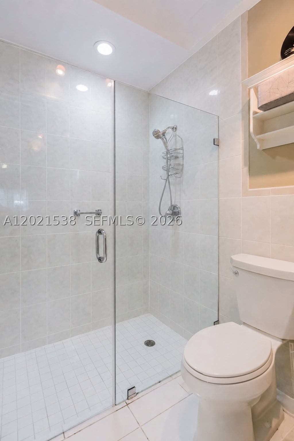 Real estate property located at 1327 Seagrape Cir, Broward, Country Isles Garden Home, Weston, FL