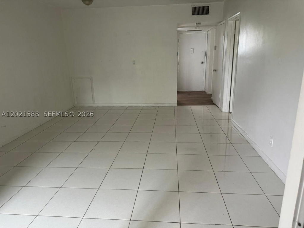 Real estate property located at 20201 29th Ct D329, Miami-dade, Bisc Lake Gardens Condo N, Aventura, FL