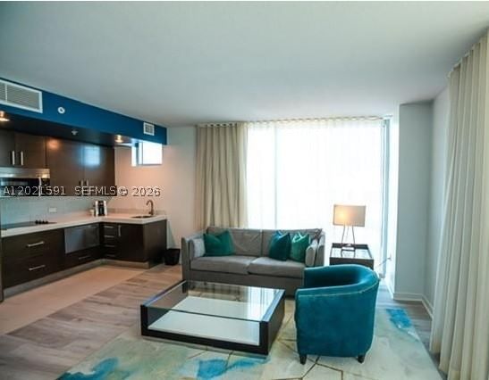 Real estate property located at 17315 Collins Ave #806, Miami-dade, Sole Condo, Sunny Isles Beach, FL