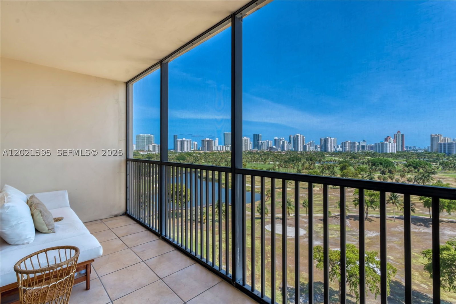 Real estate property located at 20379 Country Club Dr #1237, Miami-dade, Country Club - Turnberry, Aventura, FL