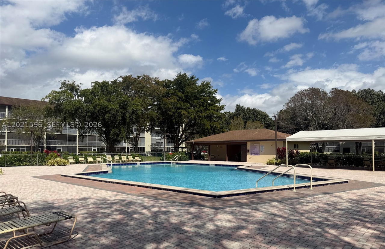 Real estate property located at 12501 14th St #314R, Broward, Cambridge At Century Vill, Pembroke Pines, FL